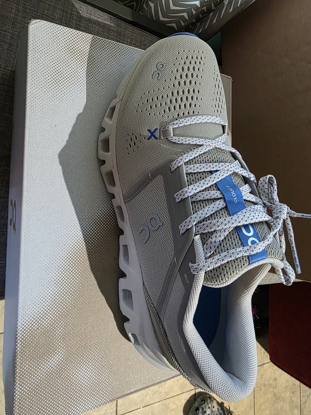 On Cloud X5 Men’s Athletic Shoe — Light Grey with Blue Accents